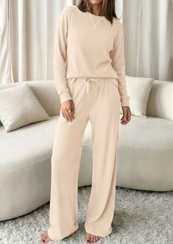  Women Matching Lounge Sets  - image 8