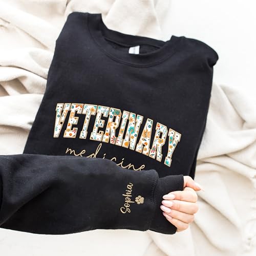 UrbanNEST Custom Veterinary Medicine Embroidered Sweatshirt, Personalized Veterinary Medicine Floral Applique Shirt, Custom Name on Sleeve with Heart, Gifts for Vet Tech, Vet Tech Sweater3