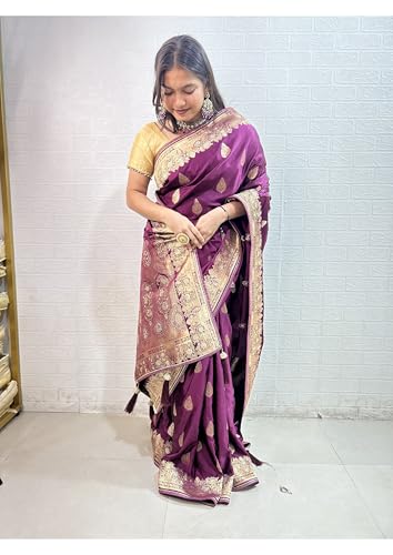 Image of Women's Banarasi Silk Georgette Saree Featuring Silver Sequin And Mirror Work