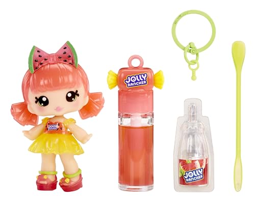 Yummiland x Licensed Sweets Lip Gloss Doll: Jolly Rancher - Mimi Watermelon - Incluye 1 Muñeca, Brillo de Labios DIY + Llavero Extraíble, Juego de Cosméticos, Coleccionable, Para Niños 4+ Años