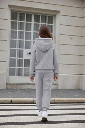 Image of Arshiner Girls 2 Piece Outfits Sweatsuit Half Zip Sweatshirt and Sweatpants | Fall Winter, Drop Shoulder Long Sleeve, Thumbhole Hoodies, with Sweatpant, Jogger Set, Sweat Set, Tracksuits with Pockets