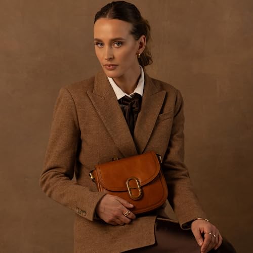 Image of Time Resistance Full-Grain Leather Crossbody Bag - Shoulder Bag with Magnetic Closure - Leather Messenger Bag for Women
