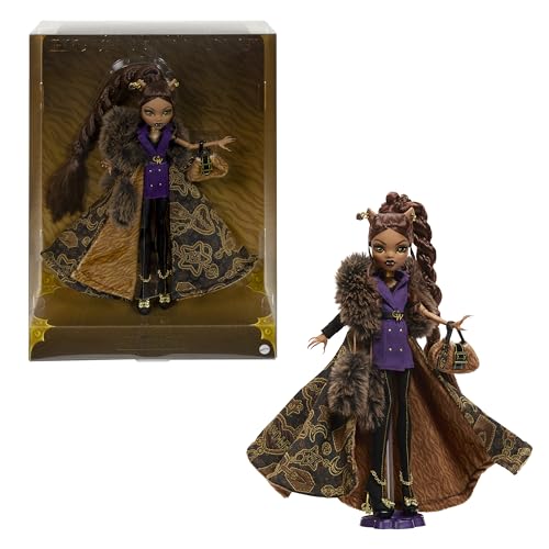 Monster High Clawdeen Wolf House of Wolf Boneca colecionável com casaco de pele sintética de Jacquard, vestido casaco roxo, pantabotas e acessórios dourados, JDR66