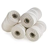 HECHO EN EUROPA, HECHO PARA DURAR. Utilice este resistente y durable cordón para hacer esa artesanía boho que durará para siempre. Por su cuidadoso proceso de hilado, no tendrá excesos de desperdicio. A pesar de su alta resistencia, el cordón es suave con las manos y fácil de trabajar.