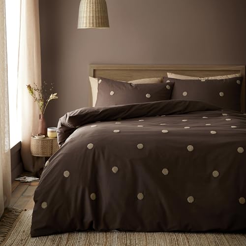 Image of Appletree Boutique Dot Garden Chocolate Duvet Cover Set Single – Spots Tufted Bedding – Breathable Cotton – Includes 1 Duvet Cover (140 x 200cm) & 1 Pillowcase – Chocolate Spots Bedroom Set