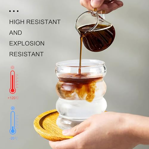 Foto von twoant Gerippte Trinkgläser 350ml 4er Set Cocktailgläser Wellenförmige Wassergläser Getränkegläser Saftgläser Kaffeegläser aus Glas Gläser für Wasser Trink Saft mit Glasstrohhalmen, Bürsten