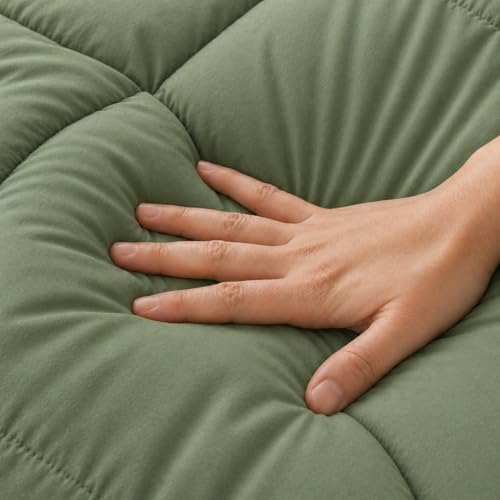 Image of Luxury Hotel Collection Cotton Comforter | All-Season Lightweight Quilt for Hot Sleepers | Plush, Breathable & Box-Stitched (Twin /Twin XL) SAGE