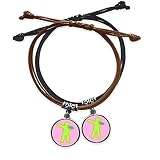 Feature: -Un accesorio adecuado a toda ropa; -Proporciona múltiples mÃtodos de uso; -La pulsera de cuero negro presenta un color plateado y unos delicados anillos.; -La pulsera de cuero marrón cuenta con antiguos encantos de color cobre y anillos exquisitos.; -Usarlos ambos o por separado depende de tus estilos de uso; -Puede ser un juego de brazaletes BFF o pareja para que tus mejores amigos, novio, novia, esposa o esposo compartan tu amor total con quien atesoras