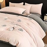 【Exécution exquise】 --- Notre couette adopte une technologie de matelassage tridimensionnel et une conception de matelassage de positionnement, le remplissage est uniformément réparti, l'ensemble est dodu et il n'est pas facile à solidifier, vous permettant de dormir confortablement.