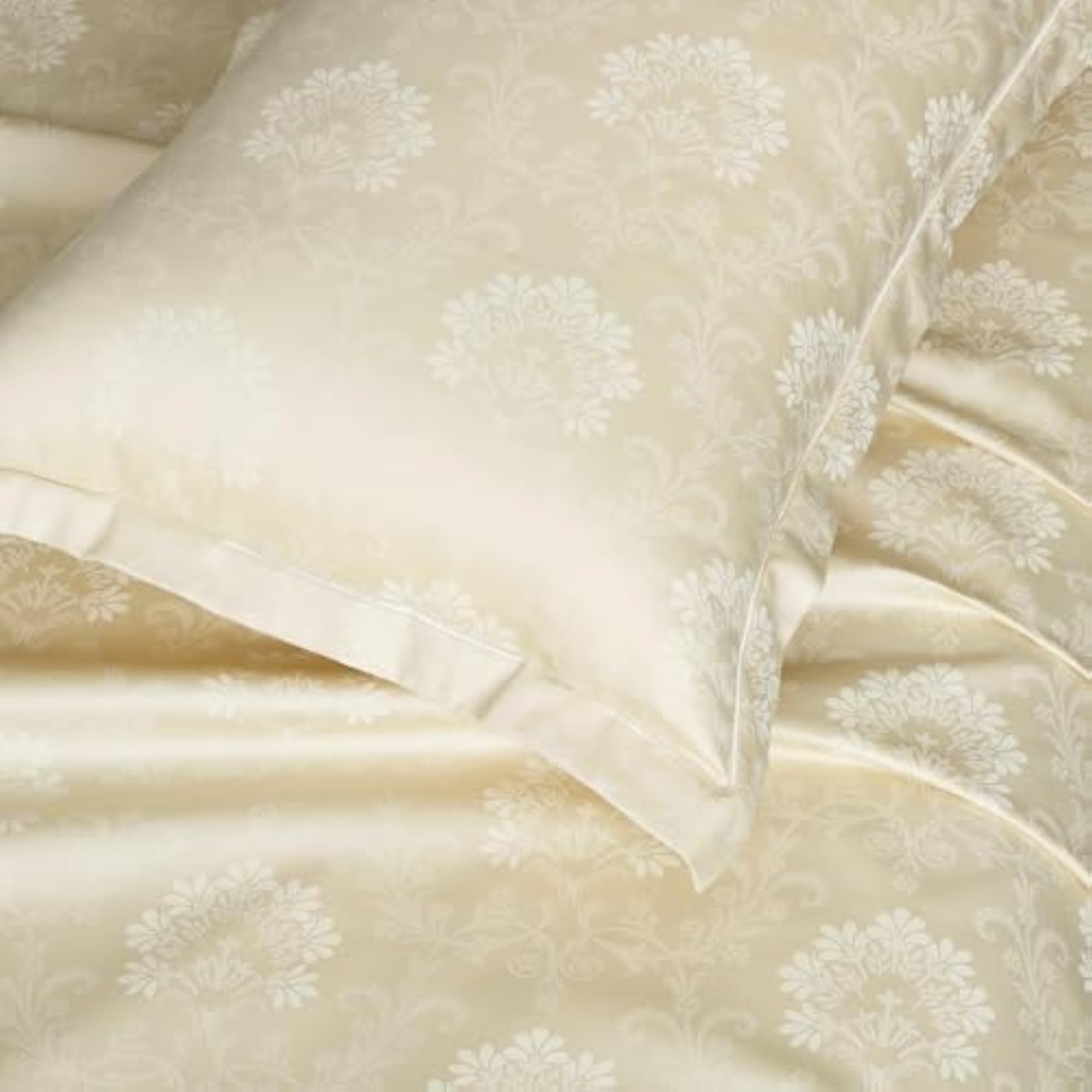 Floral Printed King Size Flat Bedsheet with 2 Pillow Covers