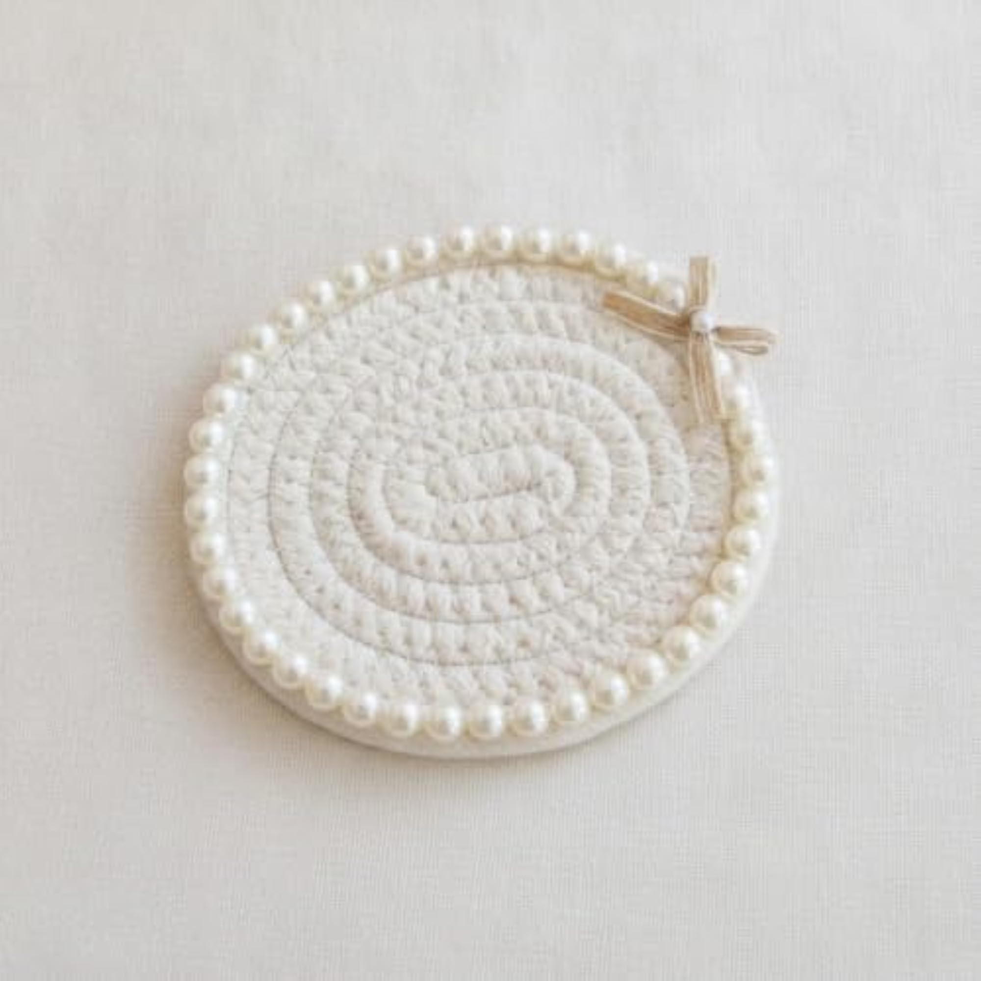 Handwoven Heat-Insulation Mat with Pearl Edge