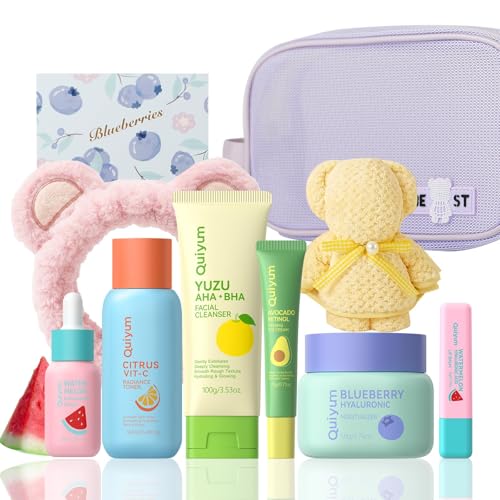 QUIYUM Set de soin du visage avec fruits et trousse de maquillage, hydratant pour femmes et adolescentes, 9 pièces avec niacinamide et acide hyaluronique, pour tous types de peau