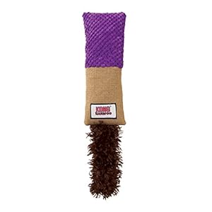 KONG – Kickeroo – Play Enticing Cat Toy, North American Premium Catnip (Colours May Vary) – Cuddler Pattern