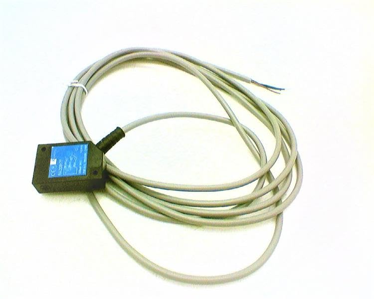 RADWELL Verified Substitute TL-T2F1-SUB-3M 3M PRE-Wired Cable Connect, N/O Output, Plastic, PNP, Proximity Sensor - INDUCTIVE, Replacement of OMRON TL-T2F1, Shielded 2MM Range, Square Type