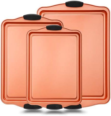 NutriChef 3 Piece Baking Pan Set - PFOA, PFOS, PTFE Free Flexible Nonstick Carbon Steel Bakeware Set - Home Kitchen Bake Pan Cookie Sheet Stackable Baking Tray Set w/Red Silicone Handles NCSBS3S45