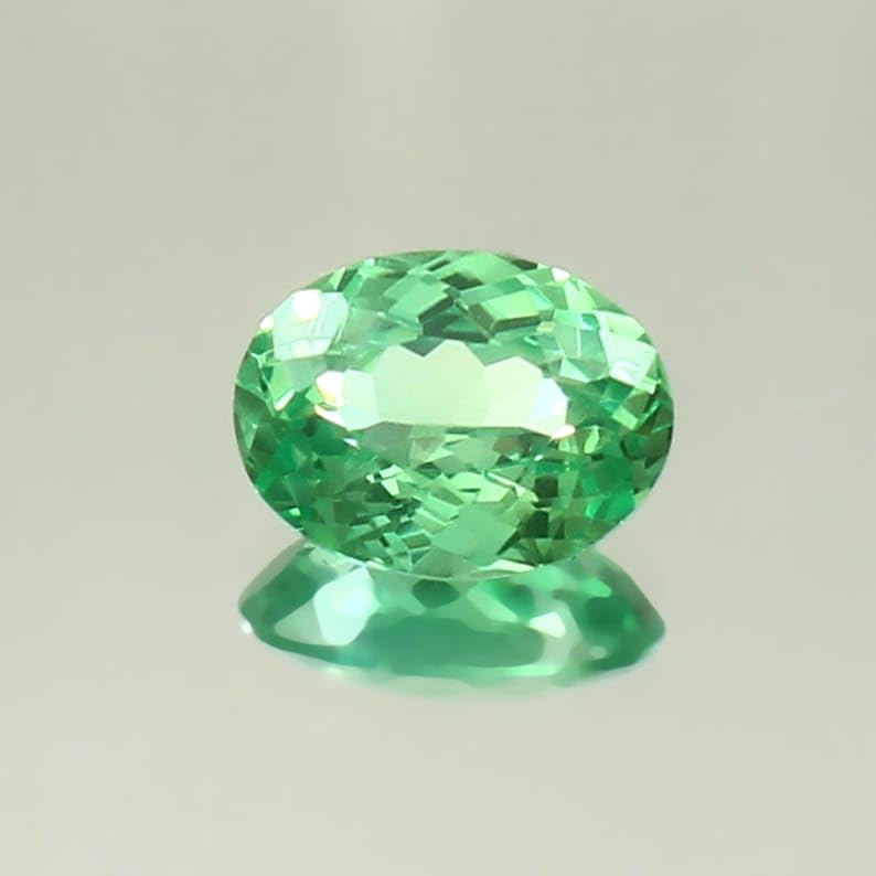 Pierre gemme pour fabrication bijoux DIY saphir vert ceylan 8x6mm facetté