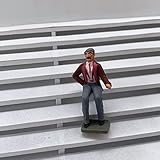  Greenhills F1010 Scalextric Carrera Seated Man Spectator 1.32 Scale Hand Painted - New