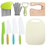 MATERIAL DURADERO Y SEGURO - Los cuchillos para niños para cocinar real están hechas de madera y polipropileno alimentario de alta calidad, el cuchillo para niños que corta las papas está hecho de acero inoxidable de calidad y material de PP. Estos cuchillos para niños son materiales no tóxicos, sin BPA, seguros de usar, mano de obra exquisita, no fáciles de romper y deformarse, nuestro conjunto de cuchillos de lechuga le brindará una buena experiencia de usuario.