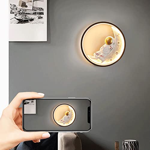 Aplique de pared de luna para habitación infantil con astronauta LED 2