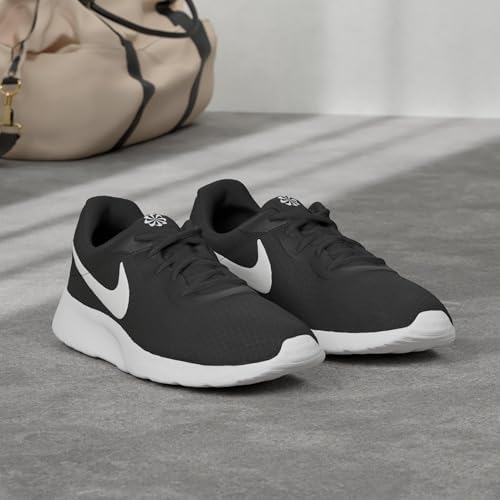 Nike WMNS Tanjun Women's Trainers, black white barely volt black :  Amazon.nl: Fashion