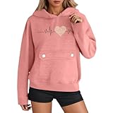 Détails Élégants à Message d‘Amour : plaid pull femme Agrémenté de broderies discrètes (cœurs, initiales) ou d‘un message d’amour stylisé (ex: “Mon Amour”). Ces finitions soignées apportent une touche romantique et personnelle, dans le pur style français.