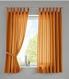 El paquete incluye: 2 cortinas con alzapaños de color naranja. Tamaño: 175 x 140 cm. Las dimensiones se refieren siempre a una cortina sin pliegues. Material: 100% poliéster. Cuidado: lavable hasta 40 grados, fácil de limpiar, sin cloro