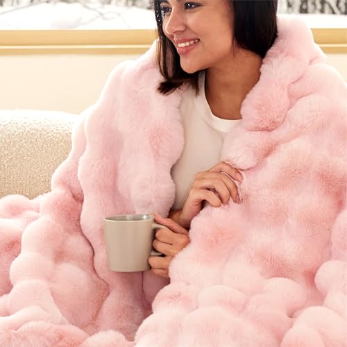 Bedsure GentleSoft Fluffy Pink Bubble Blanket, Fuzzy Soft Faux Fur Throw Blanket for Couch, Faux Fur Decor Gifts for Teenage Girls, Thick Warm Furry Cozy Gifts for Women, Tie-dye Pink, 50x60 Inch