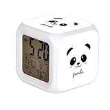Gran pantalla digital LED de un vistazo. Multifunción: hora, despertador, año, mes y temperatura. El paquete incluye: 1 reloj despertador (no incluye batería)