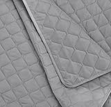 Amazon Basics Übergroße Steppdecke mit Prägung, 170 x 210 cm, Dunkelgraues Diamantmuster