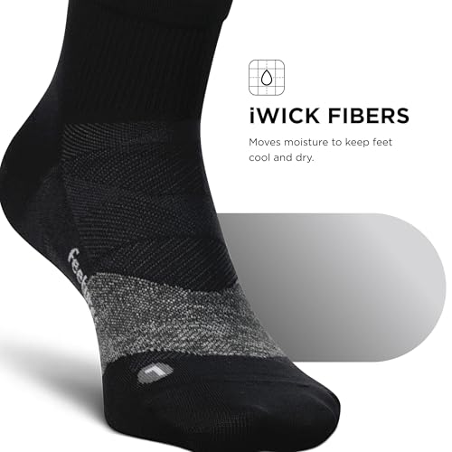 Image of Feetures Elite Light Cushion Quarter Solid - Sport Sock with Targeted Compression