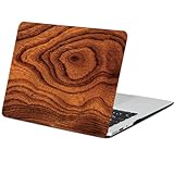 PROTECTION - robuste et prévention des chutes. Antipoussière, imperméable, anti-rayures. Accès à tous les ports. Branchez le câble, le chargeur ou le casque sans enlever le boîtier inférieur ventilé pour une dissipation thermique maximale. Quatre pieds caoutchoutés pour garder votre ordinateur portable stable et sécurisé