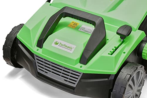 Using an artificial grass sweeper on a synthetic lawn