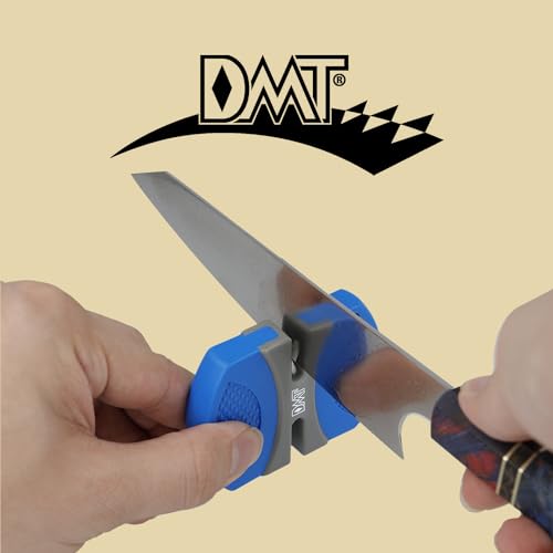 Foto von DMT InstaSharp Messerschärfer | Outdoor 2-Stufen-Messerschleifer für die Hosentasche | V-Schärfer aus Wolfram & Keramik für Grob- und Feinschliff im perfekten Winkel | 20174, Blau
