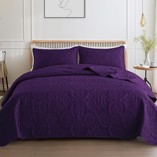 Whale Flotilla Queen Quilt Bedding Set Vintage Damask Reversible Bedspread by Whale Flotilla - Used condition - US$25.49