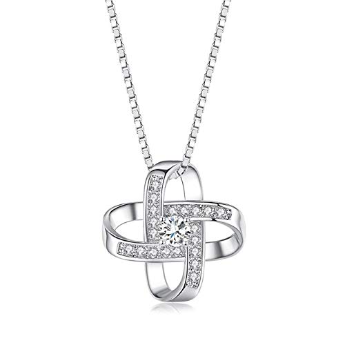 Un cadeau inoubliable : collier coeur cristaux éternité pour surprendre une femme d'exception