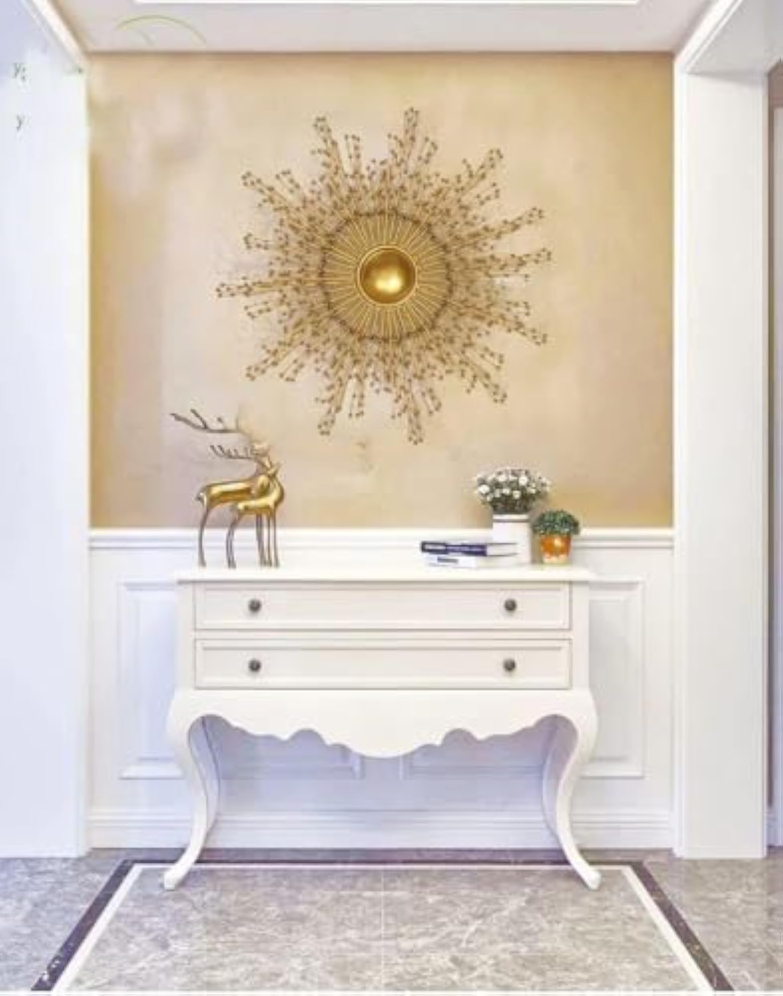Luxury Sun Design Metal Wall Decor, Golden