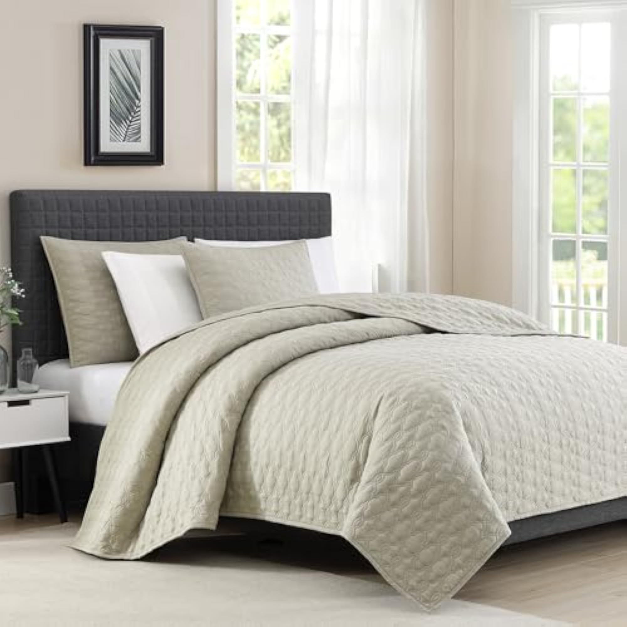 3pc Queen Size Embroidery Quilt Set, Beige