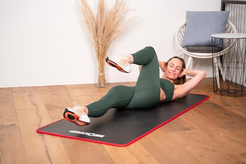 NEOLYMP extra dicke Fitnessmatte rutschfest inkl. Tragegurt & E-Book – Yogamatte, Gymnastikmatte, Sportmatte & Pilates Matte – Trainingsmatte für Zuhause, Studio & Outdoor (Schwarz-Rot 61 cm)