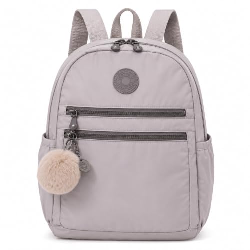 Mochila Pequena Feminina em Tactel com Pompom Premium Impermeável, Leve e Resistente, Design Moderno com Zíper Reforçado, Mochilinha de Nylon Resistente a Água (Cinza Clara)