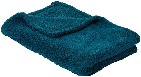 wilko Dark Teal Teddy Throw, 100% Polyester Washable Teddy Fleece Throw, 130 x 170cm