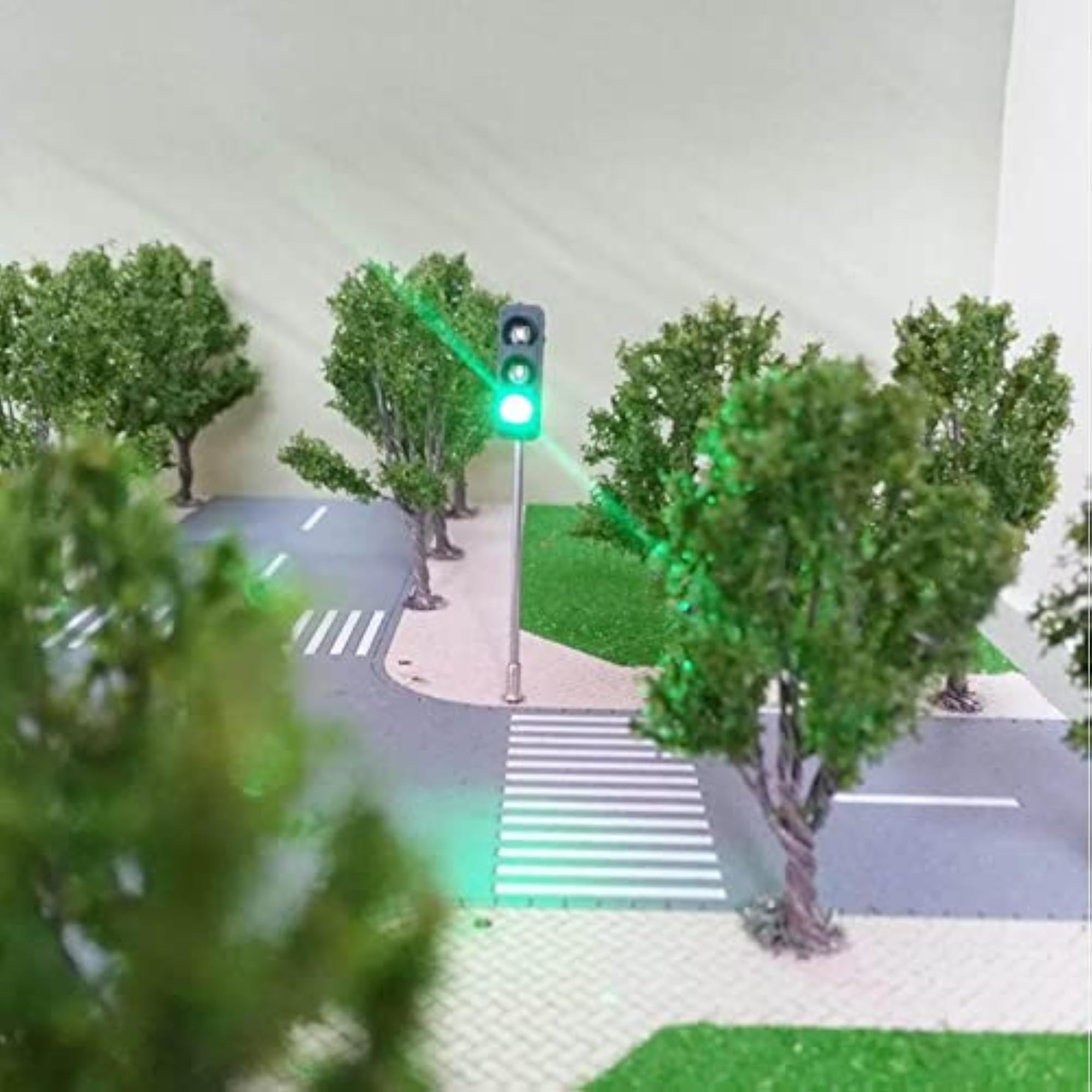 Miniature Traffic Signal Light Model with LED for Diorama