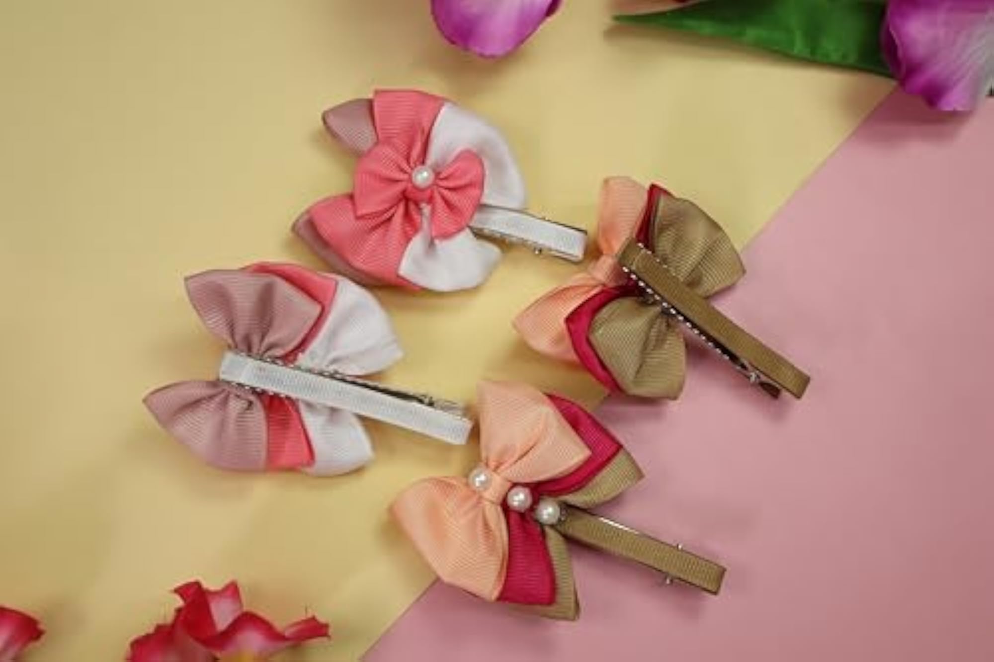 Pack of 4 Detailed Bow Hair Clips