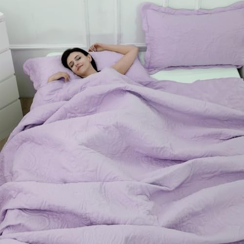 Image of EVENHUG Oversized King Quilt California King Size Lightweight Bedding Set Reversible Bedspread Coverlets for All Seasons 3 Piece (Purple 120 inchx128 inch)