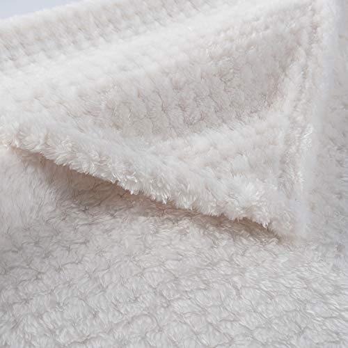Image of Dog or Cat Blanket, Warm Polyester Microfiber Fleece Throw for Puppy, Kitten, Small, Medium, Large Dogs or Cats, Ivory, S /24 inch x 32 inch