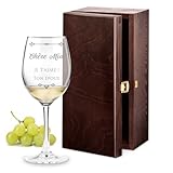 CADEAU PARFAIT : Le présent verre gravé à vin au design classique est fabriqué en verre de qualité supérieure, afin que votre cadeau soit spectaculaire, précieux, élégant et convenant aux amateurs de vin. Ce verre de 35 cl peut être utilisé pour déguster non seulement le vin rouge mais aussi le vin blanc. Il sera donc la touche finale de votre dressage de table qu'importe l'occasion.