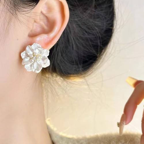 White Flower Pearl Crystal Stud Earrings Statement for Women, Dainty Simple Shell Floral Beaded Pearls Zirconia Earring Boho Party Birthday Jewelry Gifts2