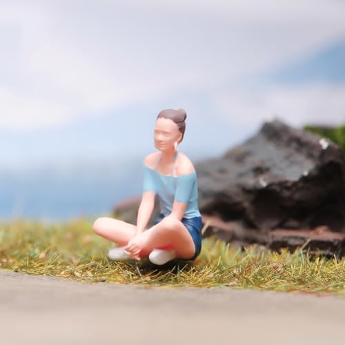 Figurine Mère 1/24 Short Bleu AMITD Scène de Vie Quotidienne Miniature