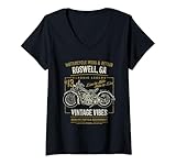 Photo Gallery donna roswell ga usa retro stile invecchiato design moto maglietta con collo a v Photo Gallery donna roswell ga usa retro stile invecchiato design moto maglietta con collo a v