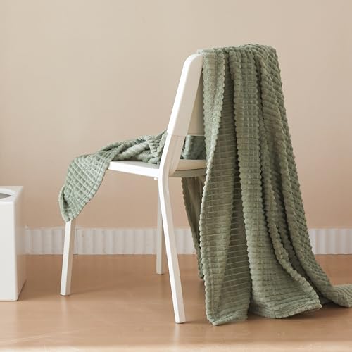 Simple&Opulence Fleece Throw Blanket, Soft Fluffy Sofa Throw, Warm Cozy Microfiber Bed Blanket with Grid Design for All Seasons, 130 x 170CM, Sage Green