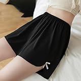 Short d'été en soie glacée : profitez du confort avec notre short en soie glacée de grande taille, conçu pour les temps chauds. La jupe avec nœud ajoute une touche ludique, ce qui rend ce short parfait pour se détendre à la maison ou pour les sorties décontractées.